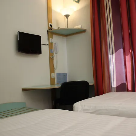 Hotell Agape Niort- Bessines