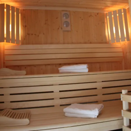 Agape Niort- Hotell Bessines