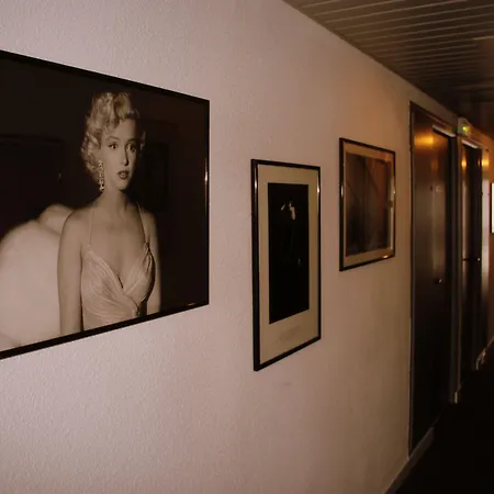 Agape Niort- 2* Bessines