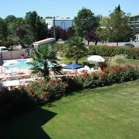 Agape Hotel Bessines