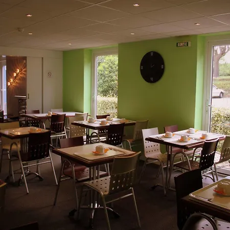 Agape Niort- Hotell 2*